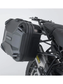 Zestaw: kufry boczne DUSC M i L + kufer centralny DUSC L + stelaże PRO + stelaż Adventure-Rack SW-Motech Ducati Desert X 937 (22-)/ Rally (23-) [poj.: 1 x 33l + 2 x 41l]