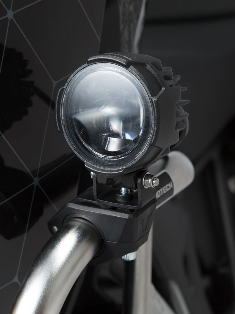 Zestaw lamp przeciwmgłowych EVO SW-MOTECH mocowanych na crashbarach