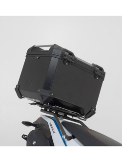 Zestaw: kufer centralny czarny TRAX ADV + stelaż Adventure-rack SW-Motech VOGE 300 Rally LX300GY-G (22-) [pojemność: 38 L]
