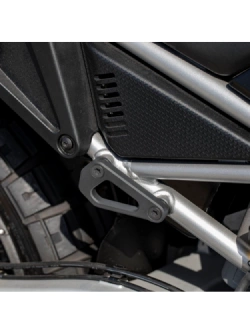 Mocowanie toreb w miejscu tylnych podnóżków Kriega Os-Footrest Eliminator Aprilia Tuareg 660