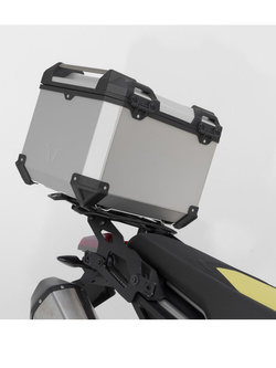 Zestaw: kufer centralny Trax + stelaż Adventure SW-Motech Aprilia Tuareg 660 (21-)/ Rally (24-) [pojemność: 38l] srebrny