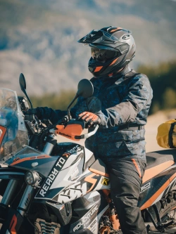 Kask adventure Nexx X.Lifecountry Terra szaro-czarno-czerwony matowy