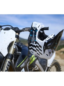 Kask enduro Cardo Venture czarno-biało-niebieski