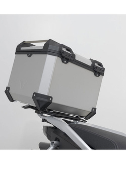 Zestaw: kufer centralny czarny TRAX ADV + stelaż Adventure-rack SW-Motech CFMoto 800MT CF800-5 (21-) [pojemność: 38 L]