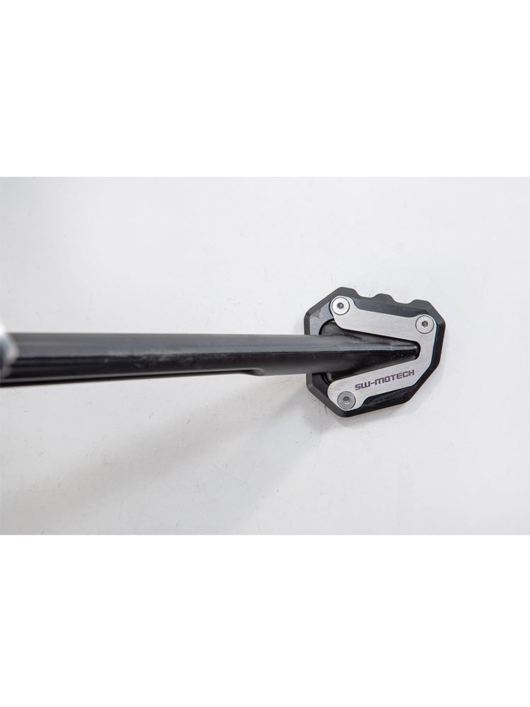 Poszerzenie stopki bocznej SW-MOTECH KTM 790 Duke (18-), Duke 890 (20-), 990 Duke (23-) Husqvarna Svartpilen 801 (25-)/ Vitpilen 801 (25-)