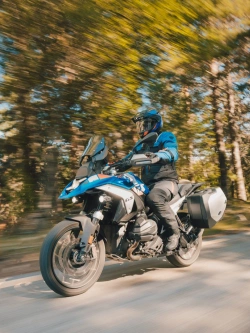 Kask adventure Nexx X.Lifecountry Terra szaro-czarno-czerwony matowy