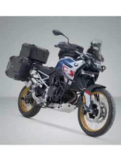 Zestaw: kufry boczne DUSC L + kufer centralny DUSC L + stelaże PRO + stelaż Street-Rack SW-Motech BMW F 900 GS (23-) [poj.: 3 x 41l]