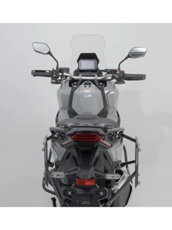 Zestaw: kufry boczne DUSC L + kufer centralny DUSC L + stelaże PRO + stelaż Street-Rack SW-Motech Honda NC 750 S/ X (16-) [poj.: 3 x 41l]