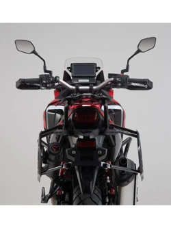 Zestaw: kufry boczne DUSC L + kufer centralny DUSC M + stelaże PRO + stelaż Adventure-Rack SW-Motech Honda CRF1100L Africa Twin (19-21) [poj.: 1 x 33l + 2 x 41l]