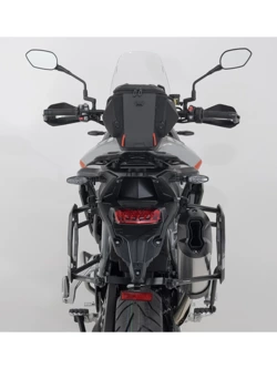 Zestaw: kufry boczne DUSC L + kufer centralny DUSC M + stelaże PRO + stelaż Adventure-Rack SW-Motech Triumph Tiger 900 GT/ Pro/ Rally/ Pro (19-) [poj.: 1 x 33l + 2 x 41l]