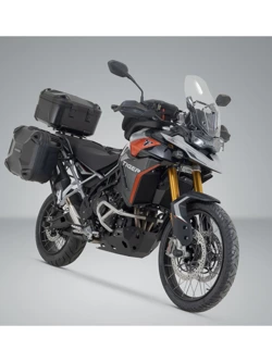 Zestaw: kufry boczne DUSC L + kufer centralny DUSC M + stelaże PRO + stelaż Adventure-Rack SW-Motech Triumph Tiger 900 GT/ Pro/ Rally/ Pro (19-) [poj.: 1 x 33l + 2 x 41l]