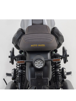 Zestaw sakw bocznych LEGEND GEAR LC2 Black Edition ze stelażami SW-MOTECH do Moto-Guzzi V7 IV Stone (20-) [pojemność: 2 x 13,5 L]