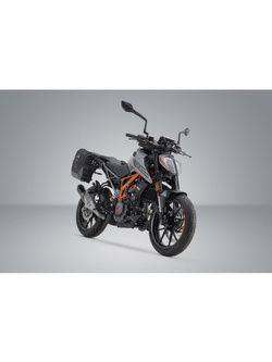 Zestaw sakw bocznych LEGEND GEAR LC2 ze stelażami SW-MOTECH do KTM 125 Duke (21-) [pojemność: 2 x 13,5 L]