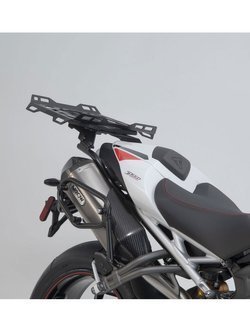 Zestaw: torba na tył Rackpack + stelaż Street-Rack SW-Motech Triumph Speed Triple 1050 S / RS (18-) [pojemność 32,0-42,0 l]